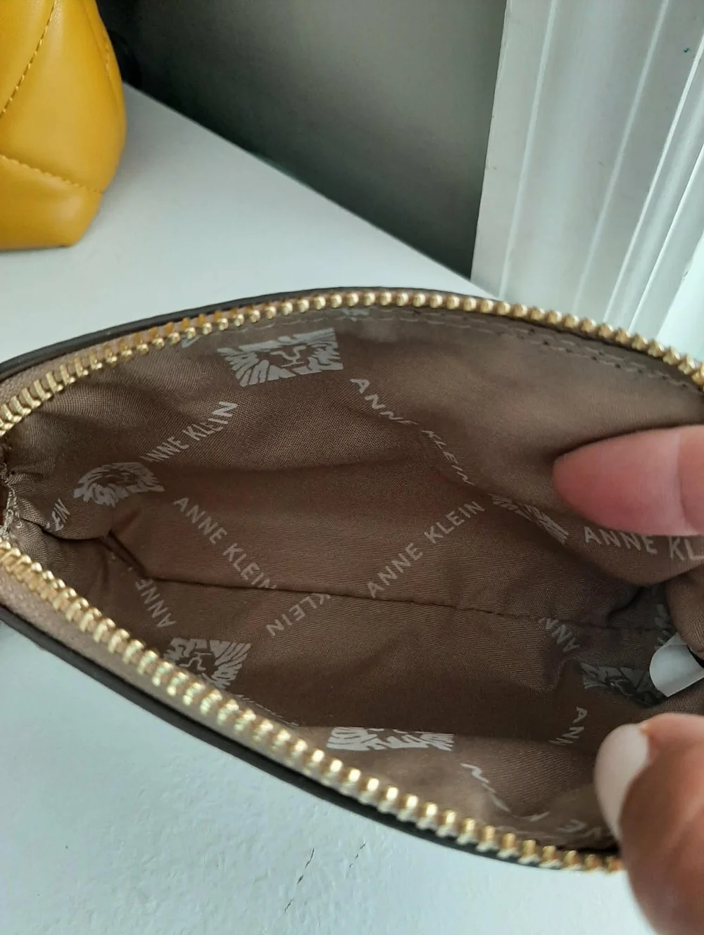 ANNE KLEIN Quilted "Emerson" Hobo Shoulder Bag 4 Pc Set - Picture 15 of 17